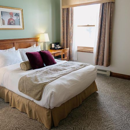 Hotel Тадуссак Экстерьер фото