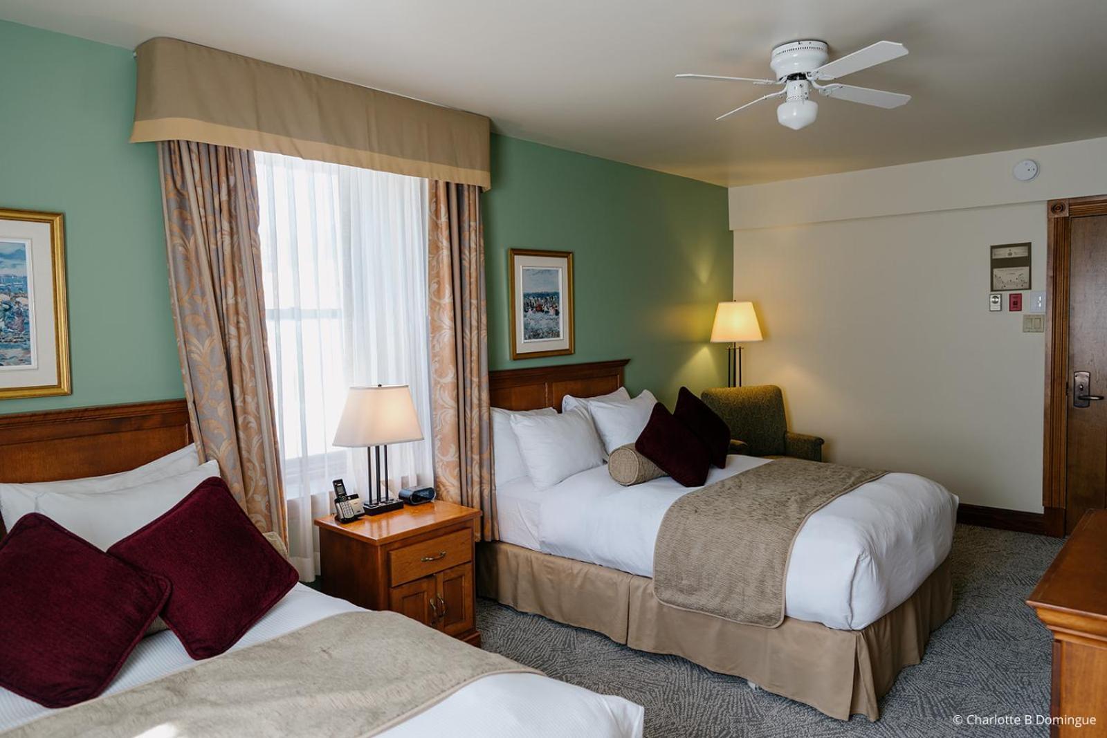 Hotel Тадуссак Экстерьер фото