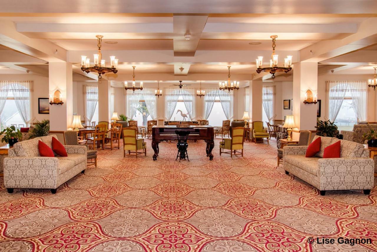 Hotel Тадуссак Экстерьер фото